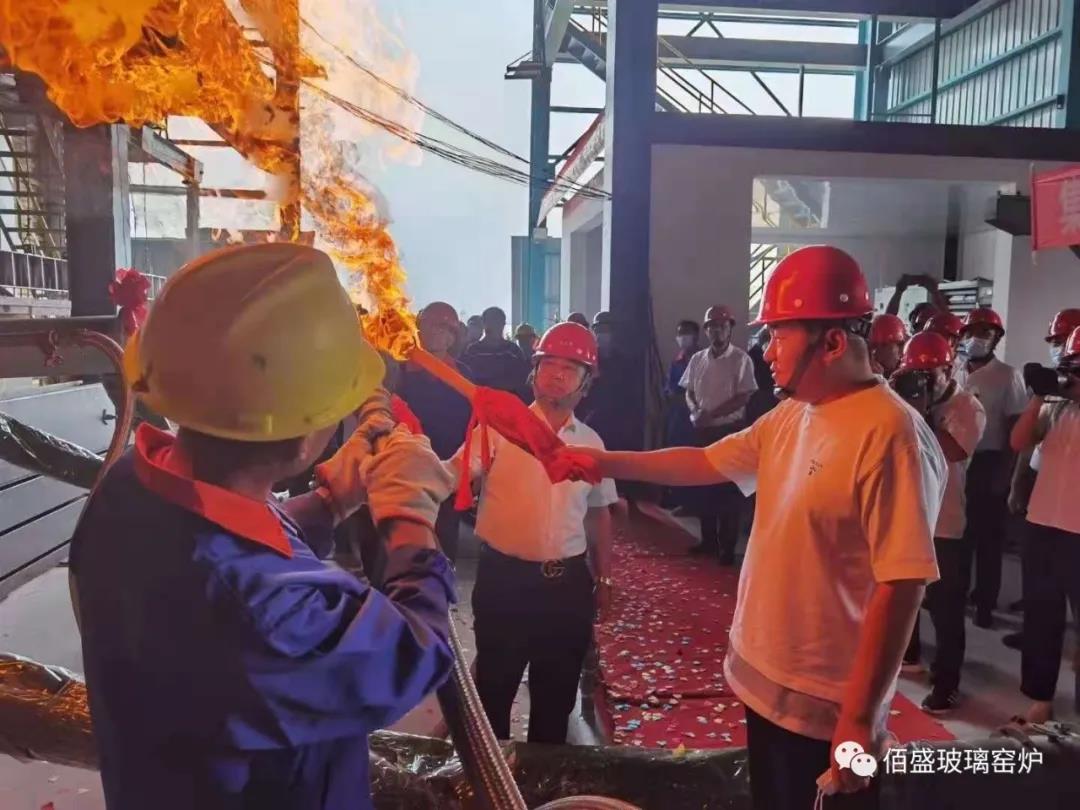 成人抖音在线观看玻璃